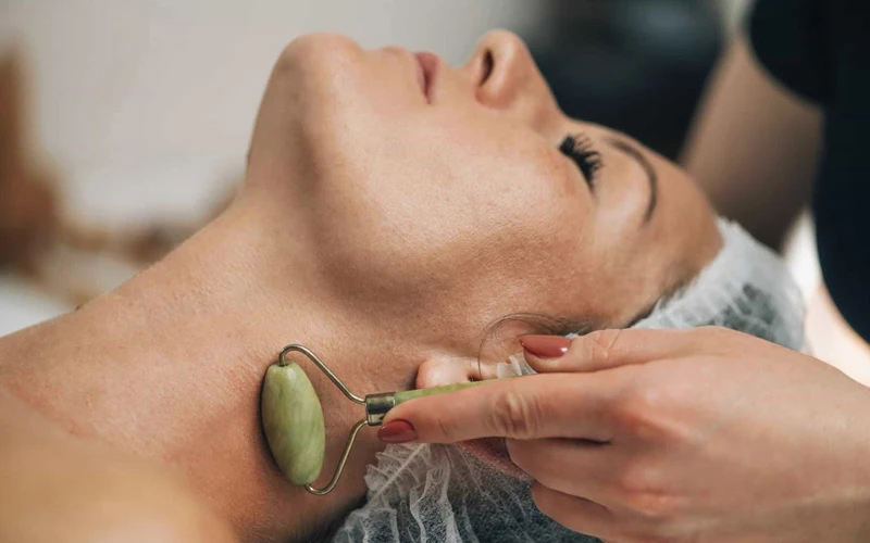 how to jade roll face and neck how to jade roll face and neck